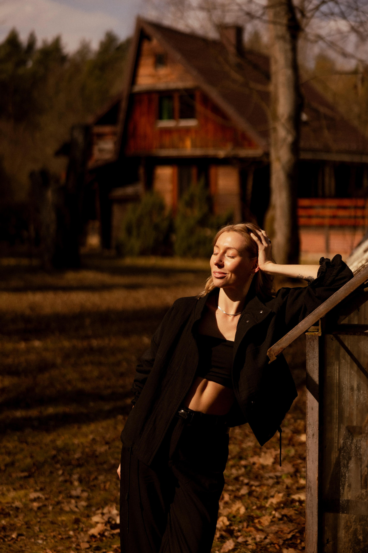 Dominika Sobesto — praktyka jogi twarzy